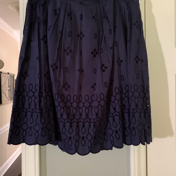 Vineyard Vines Navy Skirt - Picture 2 of 5